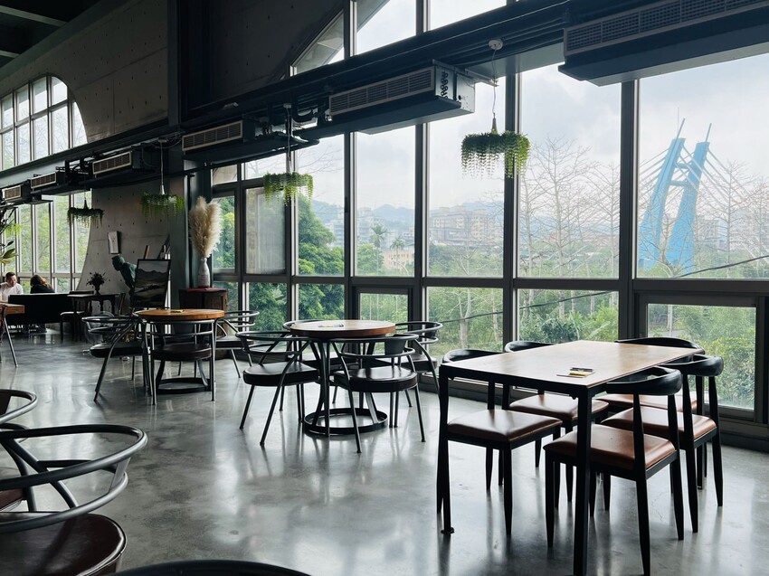 新北市深坑半日遊:深坑老街、深坑木棉花道。午餐Arc Cafe