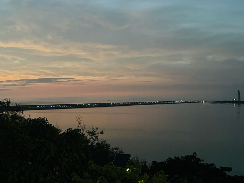 iias 沖繩豐崎:那霸機場附近購物中心。豐崎美麗陽光海濱。還可觀看一架架飛機降落。瀬長島龍神の湯泡溫泉賞夜景以及桑拿浴