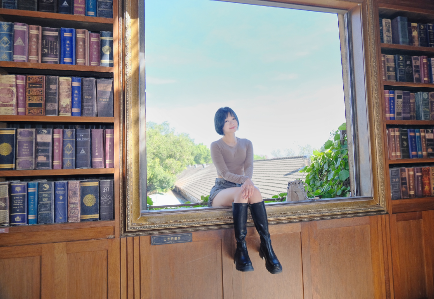 親子旅遊 情侶約會都適合！十鼓文創園區魔法工廠超美，飛天書廊道必拍。