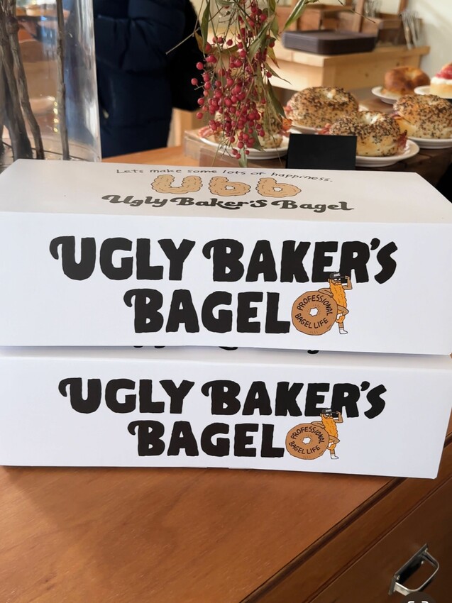 [韓國首爾] 新堂洞Ugly Bakers Bagel｜首爾巷弄咖啡廳｜超多種貝果餐點｜外酥內Ｑ軟｜店內超多好拍角落！ – 萍姐愛分享