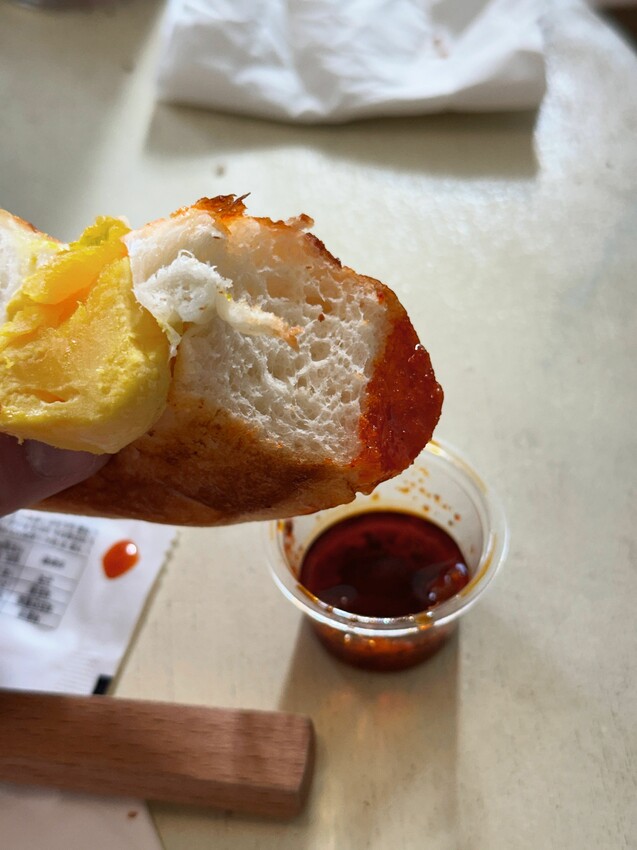 [韓國首爾] 新堂洞Ugly Bakers Bagel｜首爾巷弄咖啡廳｜超多種貝果餐點｜外酥內Ｑ軟｜店內超多好拍角落！ – 萍姐愛分享