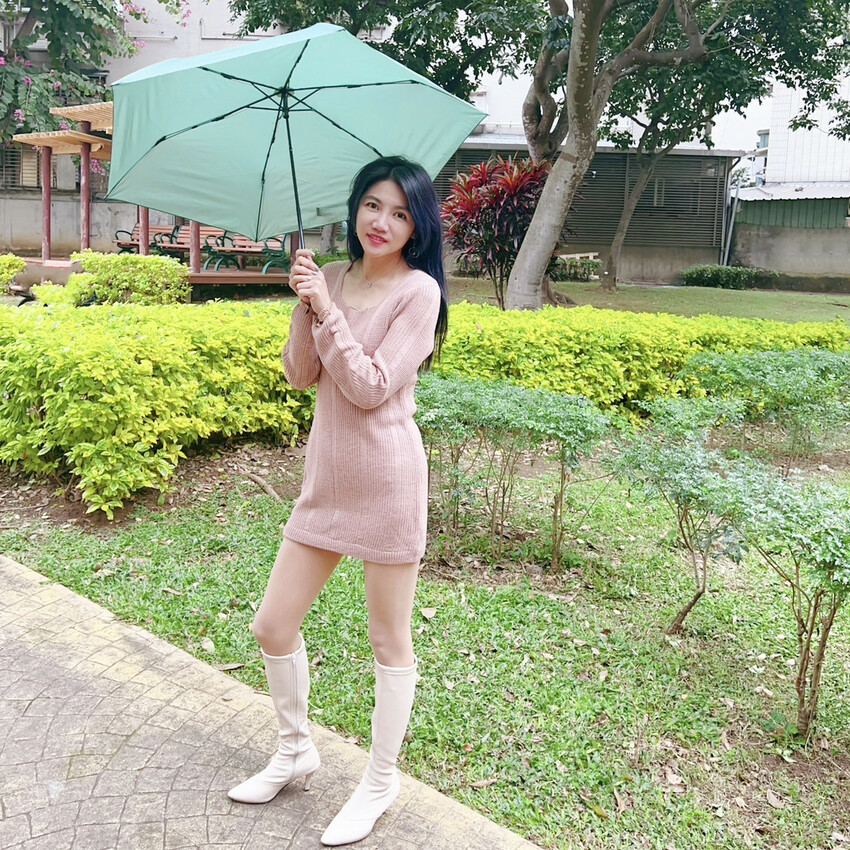 時尚配件【雨傘】米塔培拉精品傘，極工傘─極細、極輕、極精緻！雨傘推薦，晴天防曬，雨天遮雨【時尚穿搭】摺疊晴雨傘推薦