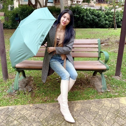 時尚配件【雨傘】米塔培拉精品傘，極工傘─極細、極輕、極精緻！雨傘推薦，晴天防曬，雨天遮雨【時尚穿搭】摺疊晴雨傘推薦