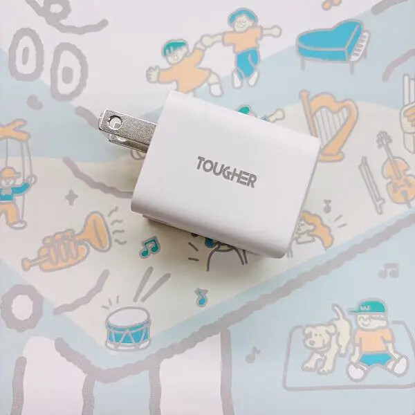 【Tougher】堅韌者33W 快充/PD&QC雙孔快充/氮