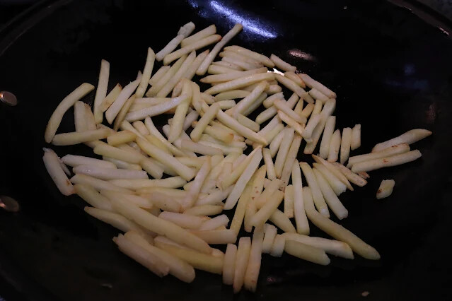 料理「炒薯條」 料理「炒薯條」