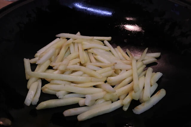 料理「炒薯條」 料理「炒薯條」