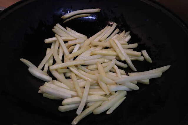 料理「炒薯條」 料理「炒薯條」