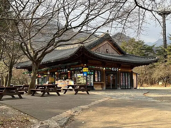 LINE_ALBUM_20241230江原道Day02_250117_240