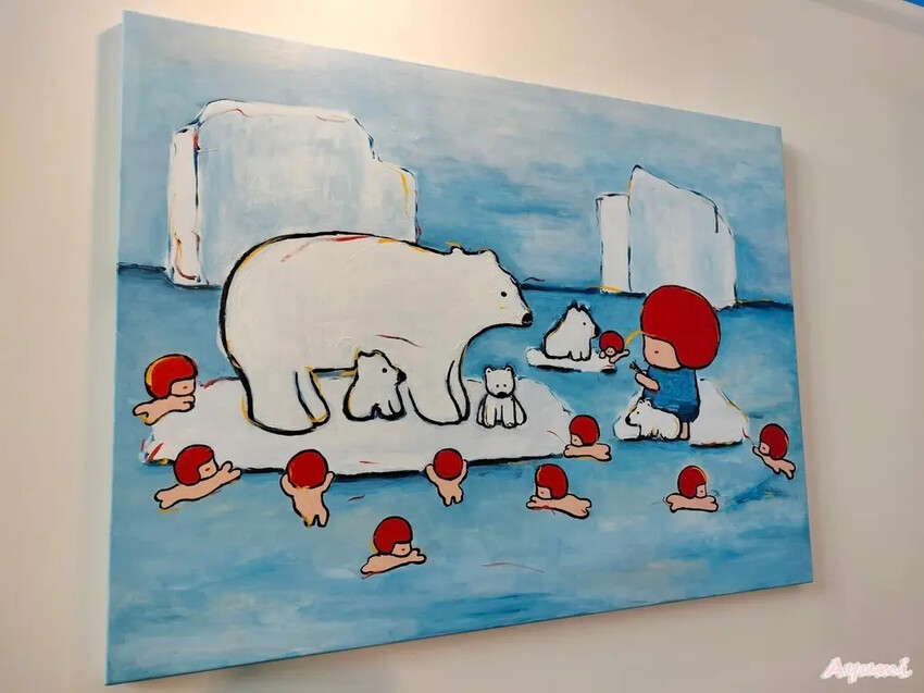 海洋中的一片森林特展藝術家寧芮潔創作的Moi大型氣球裝置爬上