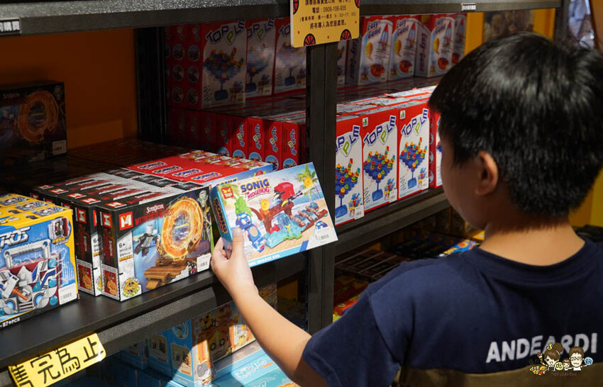 全台首創最大室內球類互動放電趣味創意的歪歪球，宜蘭最新景點玩到歪頭笑翻腰的歪歪球 - 跟著尼力吃喝玩樂＆親子生活