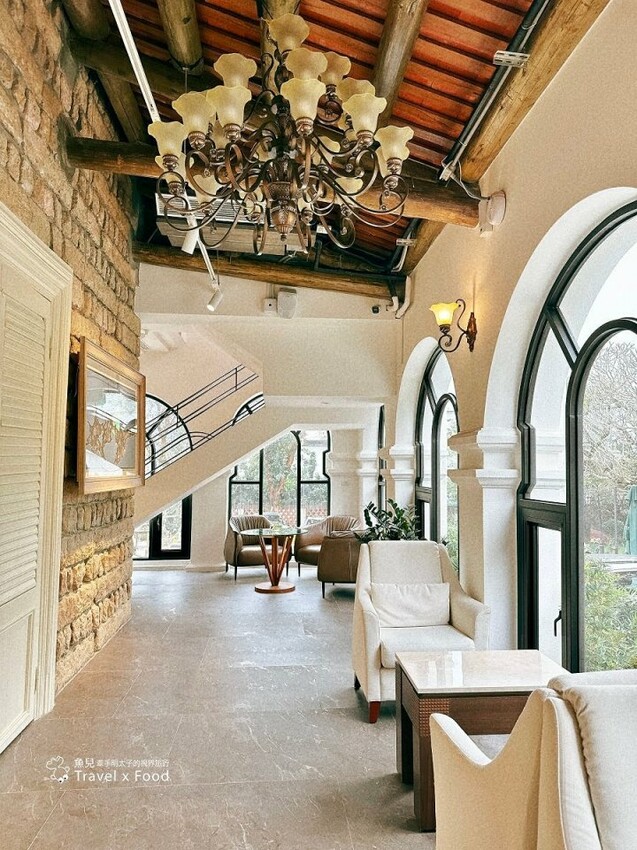 新北淡水最美一隅，百年建築翻修後蛻變成當代藝術殿堂：巫登益美術館 - 魚兒 x 牽手明太子的「視」界旅行