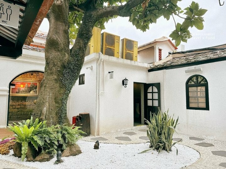 新北淡水最美一隅，百年建築翻修後蛻變成當代藝術殿堂：巫登益美術館 - 魚兒 x 牽手明太子的「視」界旅行