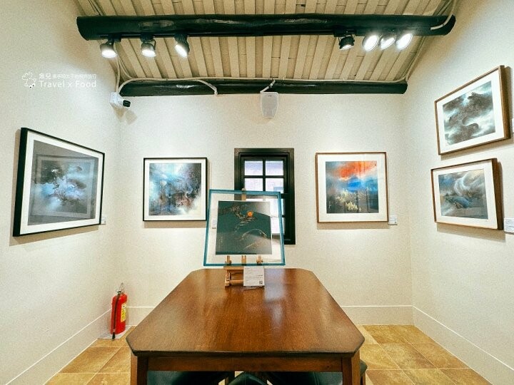 新北淡水最美一隅，百年建築翻修後蛻變成當代藝術殿堂：巫登益美術館 - 魚兒 x 牽手明太子的「視」界旅行