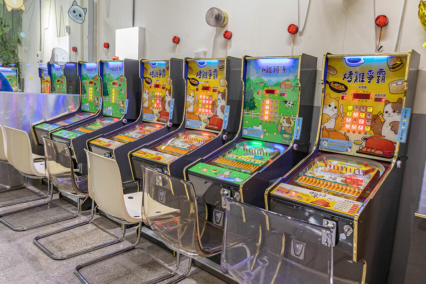 貓頭鷹彈珠樂園-彰化民族店|2025彰化景點|彰化樂園|彰化親子旅遊 貓頭鷹彈珠樂園-彰化民族店|2025彰化景點|彰化樂園|彰化親子旅遊