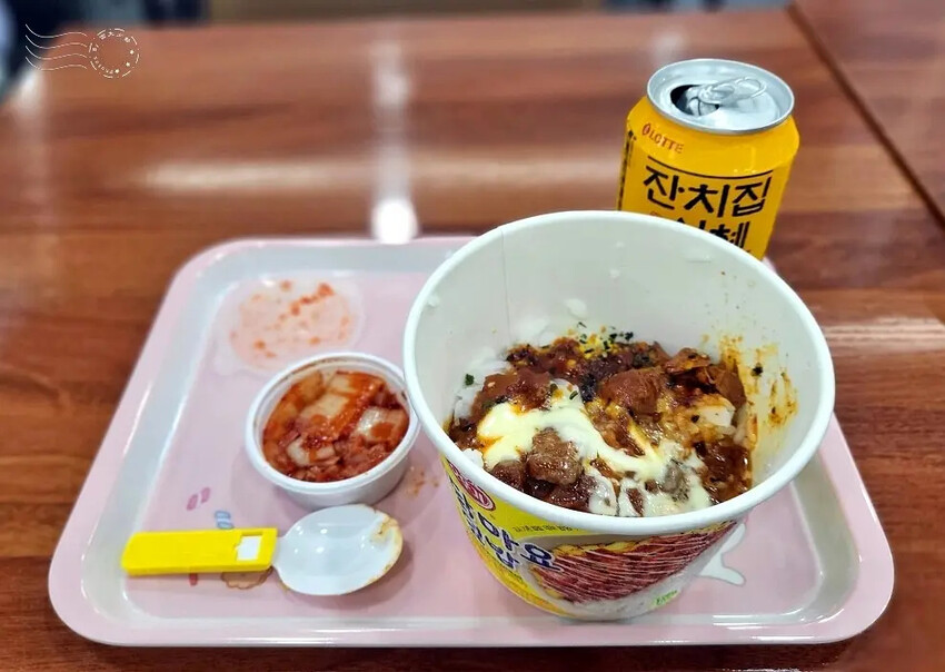 GreenVill Sauna:辣味起司雞肉蛋黃醬蓋飯 GreenVill Sauna:辣味起司雞肉蛋黃醬蓋飯