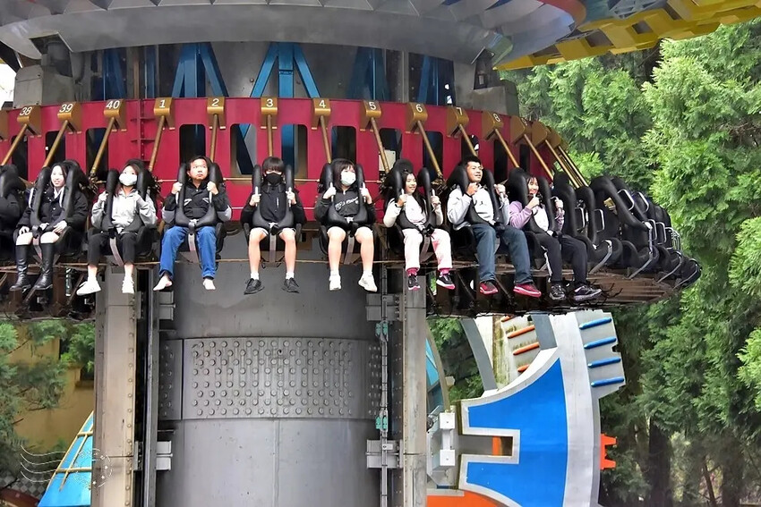 九族文化村:UFO自由落體