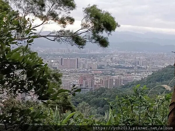 新北泰山景點／辭修公園與尖凍山步道