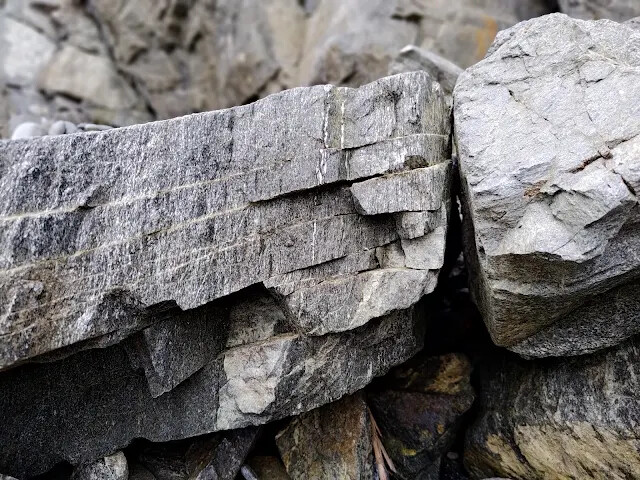 粉鳥林漁港 - 粉鳥林奇岩海灣 - 東澳片岩