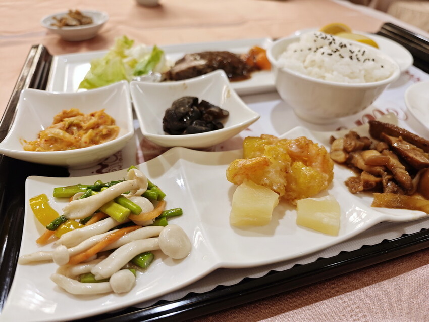 【西湖渡假村-苗栗-景點-住宿-餐廳美食推薦】超高CP值,苗栗2天1夜小旅行懶人包. - 老爺爺與小老婆