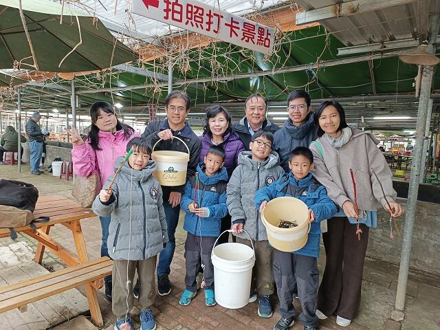 親子遊桃園!「陽榮生態農場」釣螃蟹撈魚初體驗超有趣,親子旅遊推薦。