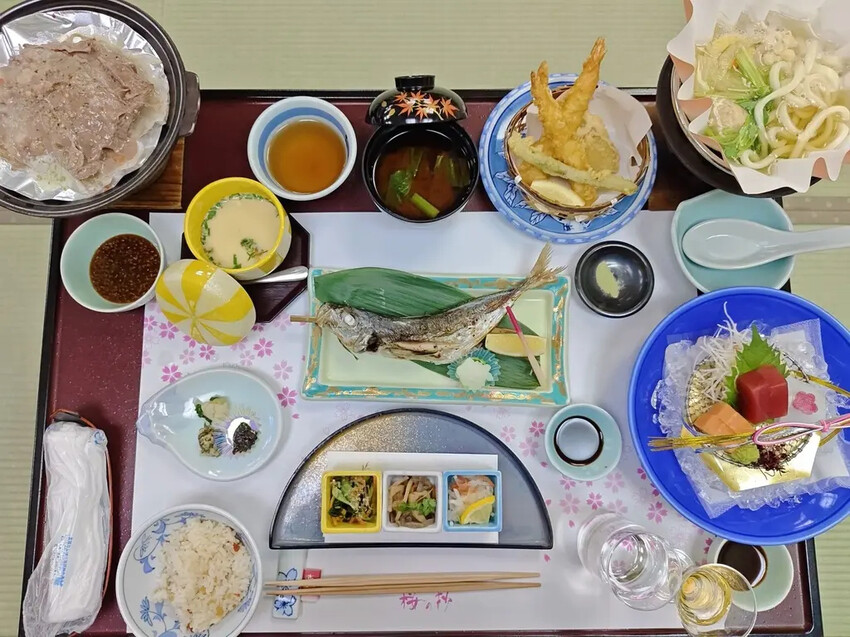 雄獅旅遊｜日本四國雙鐵道六天五夜行程推薦 伊予灘夕陽列車&千