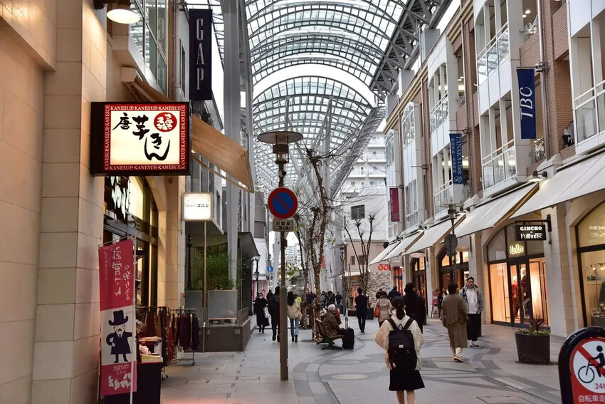 雄獅旅遊｜日本四國雙鐵道六天五夜行程推薦 伊予灘夕陽列車&千