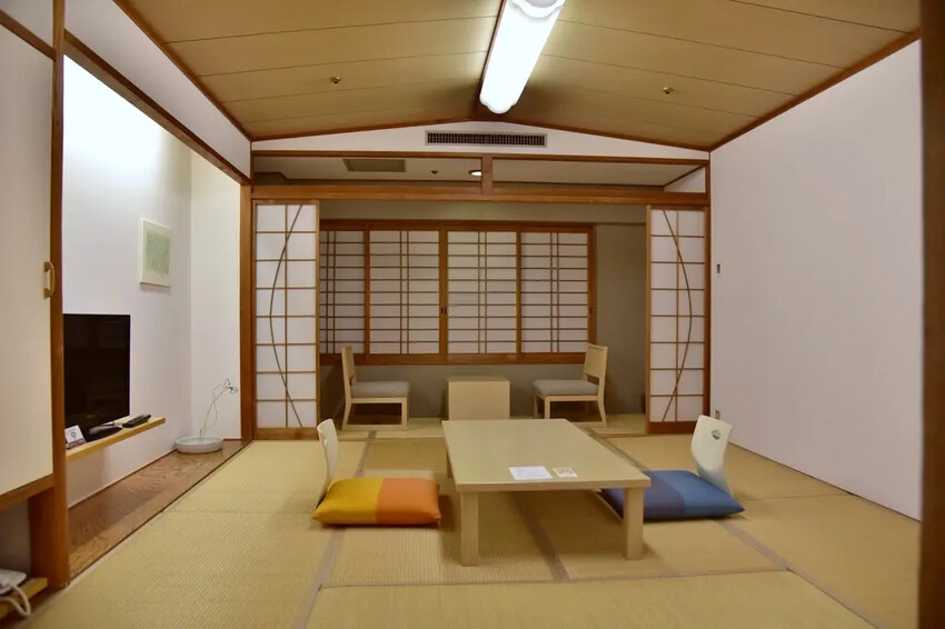 雄獅旅遊｜日本四國雙鐵道六天五夜行程推薦 伊予灘夕陽列車&千