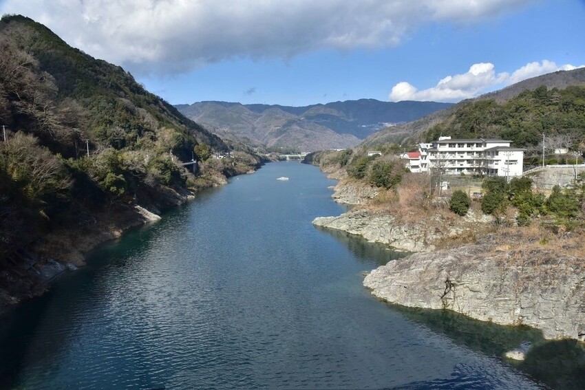 雄獅旅遊｜日本四國雙鐵道六天五夜行程推薦 伊予灘夕陽列車&千