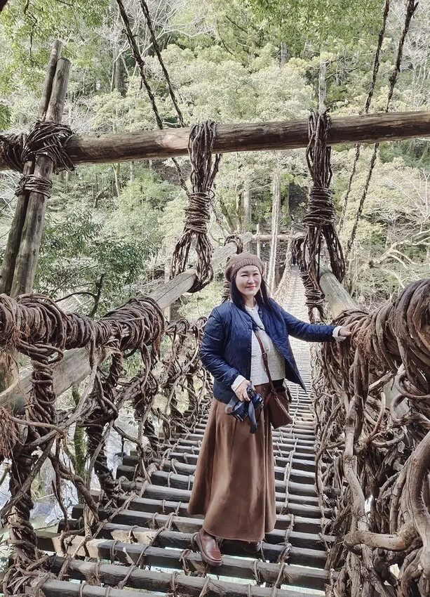 德島三好市|祖谷葛藤橋 隱藏於山谷之間的神秘境地 橫跨祖谷川發現德島祖谷的原始樣貌|西莉亞玩樂人生 雄獅旅遊|日本四國雙鐵道六天五夜行程推薦 伊予灘夕陽列車&千