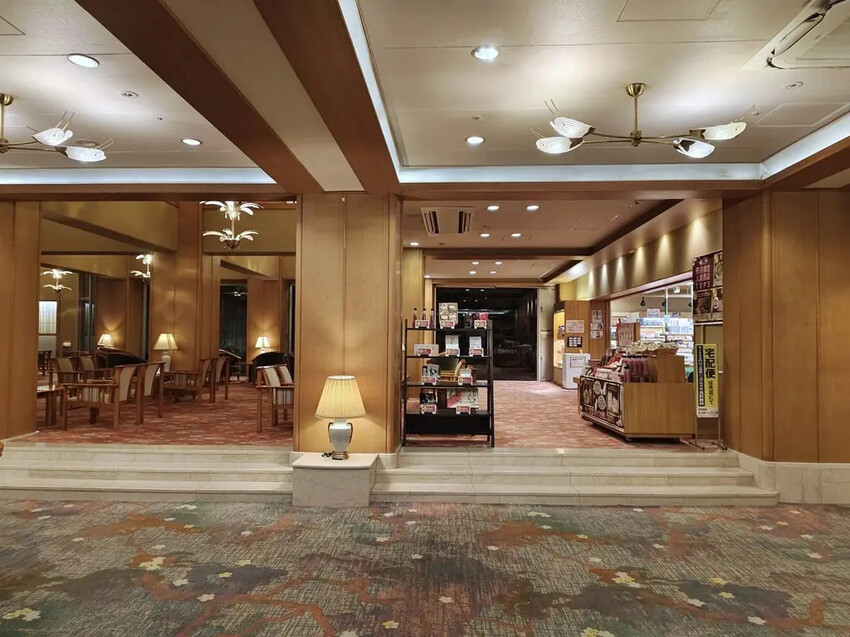 雄獅旅遊｜日本四國雙鐵道六天五夜行程推薦 伊予灘夕陽列車&千