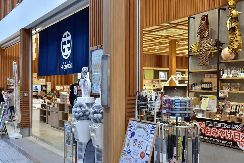 雄獅旅遊｜日本四國雙鐵道六天五夜行程推薦 伊予灘夕陽列車&千