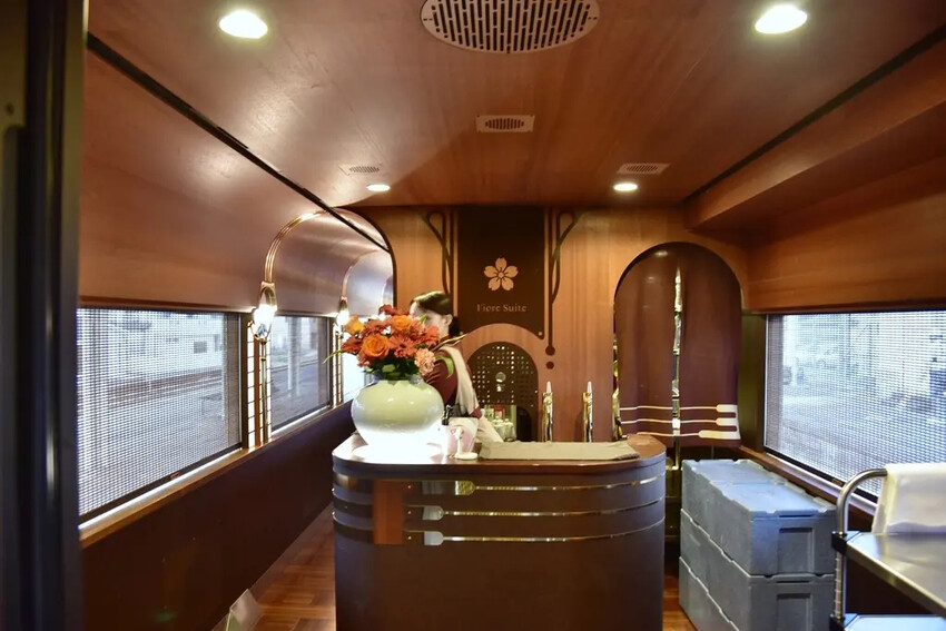 雄獅旅遊｜日本四國雙鐵道六天五夜行程推薦 伊予灘夕陽列車&千