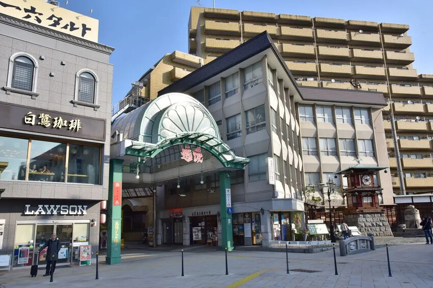 雄獅旅遊｜日本四國雙鐵道六天五夜行程推薦 伊予灘夕陽列車&千