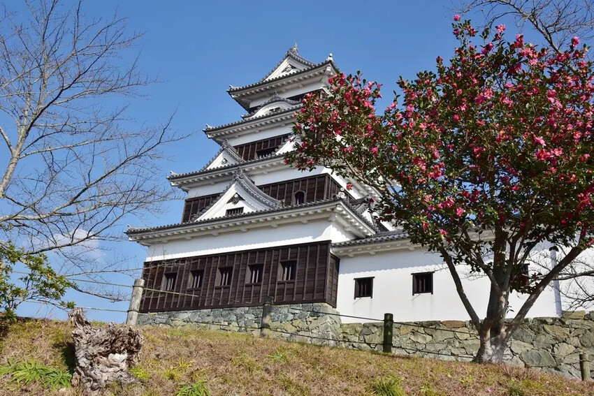 雄獅旅遊｜日本四國雙鐵道六天五夜行程推薦 伊予灘夕陽列車&千