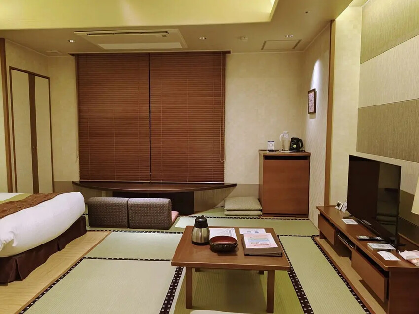 雄獅旅遊｜日本四國雙鐵道六天五夜行程推薦 伊予灘夕陽列車&千