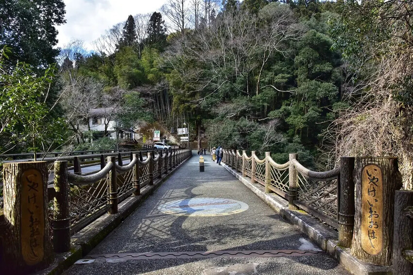雄獅旅遊｜日本四國雙鐵道六天五夜行程推薦 伊予灘夕陽列車&千