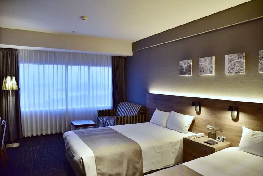 雄獅旅遊｜日本四國雙鐵道六天五夜行程推薦 伊予灘夕陽列車&千