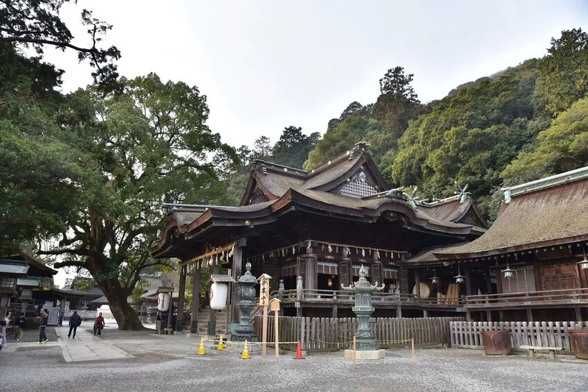 雄獅旅遊｜日本四國雙鐵道六天五夜行程推薦 伊予灘夕陽列車&千