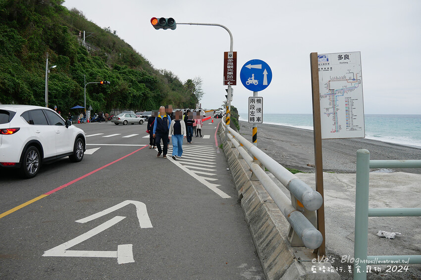 台東縣太麻里鄉【台東景點】多良觀光車站(寵物友善景點)，站在月台上遠眺太平洋無敵海景，來這看看火車及大海，美食區有咖啡、冰品、飲品及香氣逼人的烤物、烤香腸呀!。台東熱門車站