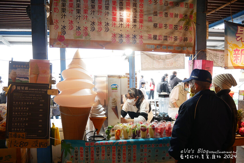 台東縣太麻里鄉【台東景點】多良觀光車站(寵物友善景點)，站在月台上遠眺太平洋無敵海景，來這看看火車及大海，美食區有咖啡、冰品、飲品及香氣逼人的烤物、烤香腸呀!。台東熱門車站