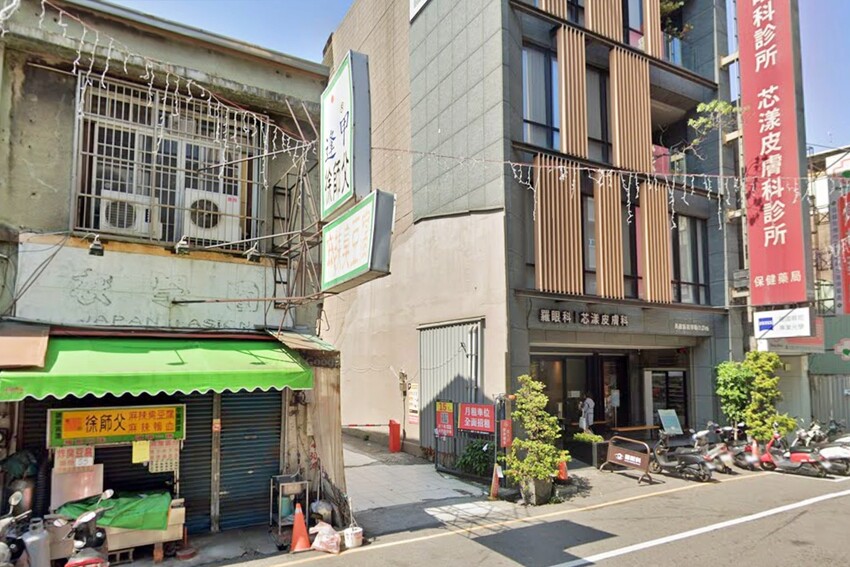 全新彈珠台讓親子一起回味童年！還有獨家「烤雞爭霸」和「小雞飼料」機台，簡單好玩又能把好禮帶回家