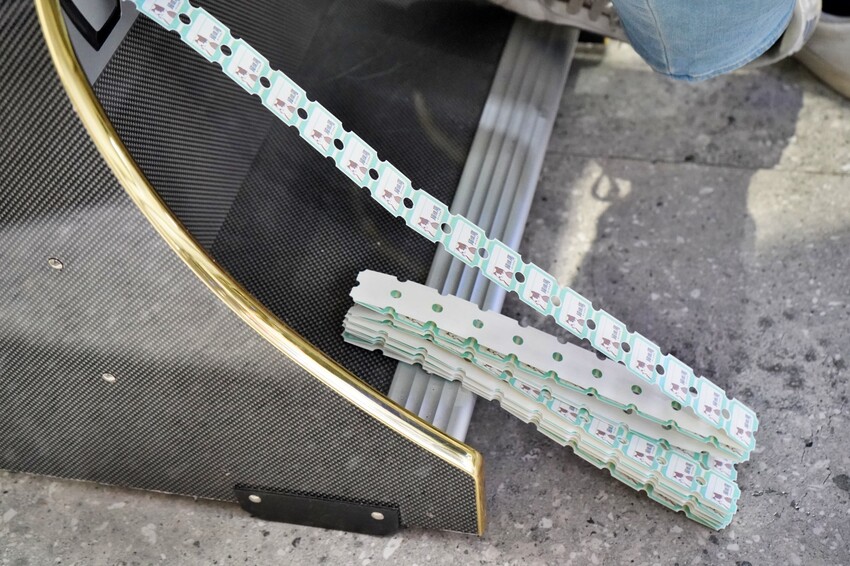 全新彈珠台讓親子一起回味童年！還有獨家「烤雞爭霸」和「小雞飼料」機台，簡單好玩又能把好禮帶回家