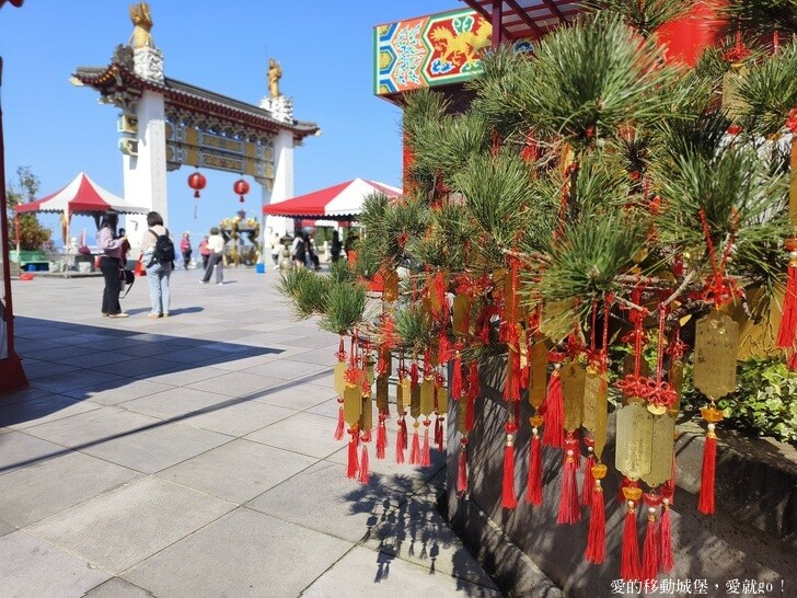 台北市文山區【台北指南宮 大漁櫻盛開】搭乘貓空纜車 俯瞰粉嫩櫻花交織的美景 指南宮站 浪漫櫻花正盛開 祈福蛇年平安好運到 愛就跟我一起 走靜貓空 賞花趣 !