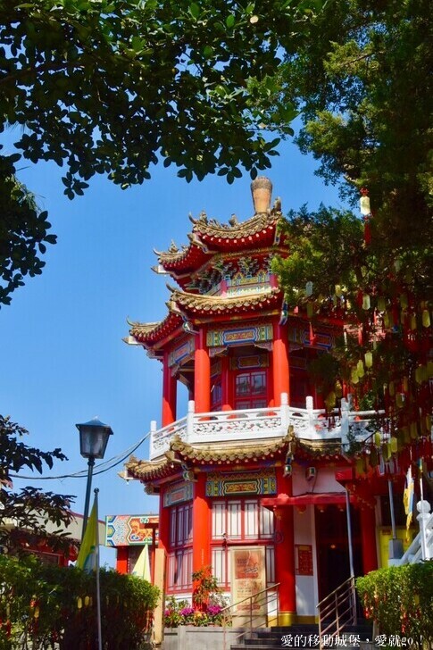 台北市文山區【台北指南宮 大漁櫻盛開】搭乘貓空纜車 俯瞰粉嫩櫻花交織的美景 指南宮站 浪漫櫻花正盛開 祈福蛇年平安好運到 愛就跟我一起 走靜貓空 賞花趣 !