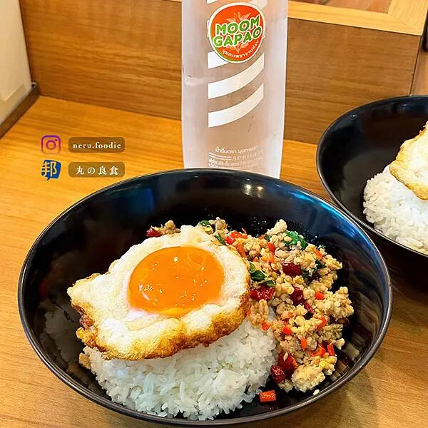 泰國MOOMGAPAO มุมกะเพรา ท่ามหาราช|曼谷美食旅遊景點推薦 @neru.foodie / 丸の良食