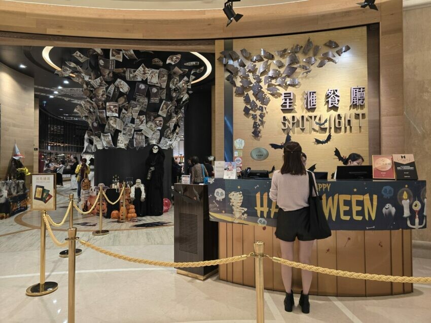 澳門2025【澳門新濠影匯酒店住宿】8字摩天輪、遊樂設施、接駁車、交通方式全攻略！