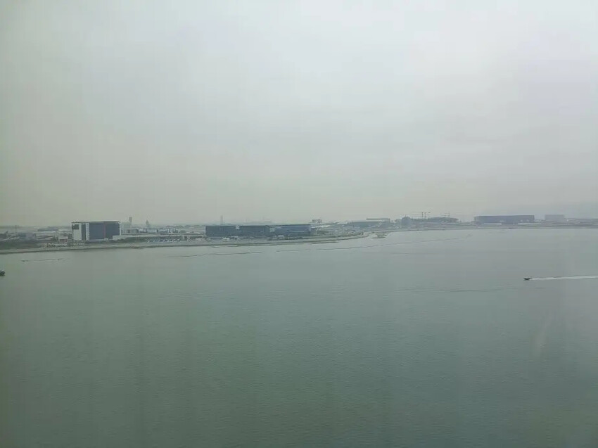 香港2024香港澳門|香港東涌世茂喜來登酒店。浴室水壓強、出水快、地板超止滑!飯店提供到東涌站免費接駁車!