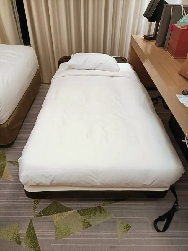 香港2024香港澳門|香港東涌世茂喜來登酒店。浴室水壓強、出水快、地板超止滑!飯店提供到東涌站免費接駁車!