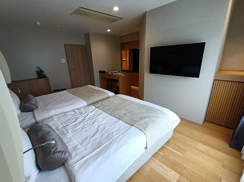 日本2024東京北海道|JR特急北斗號函館到洞爺。乃之風度假酒店(乃の風リゾート)、スパリゾート館的特別和洋室,2