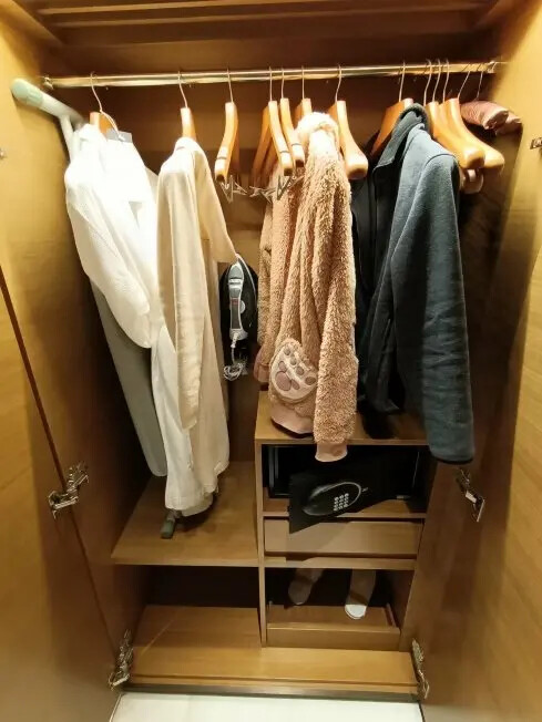 香港2024香港澳門|香港東涌世茂喜來登酒店。浴室水壓強、出水快、地板超止滑!飯店提供到東涌站免費接駁車!